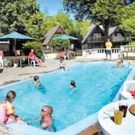 3 Bedroom Lodge With Hot Tub On Lovely Quiet Holiday Park In Cornwall Gunnislake Екстериор снимка