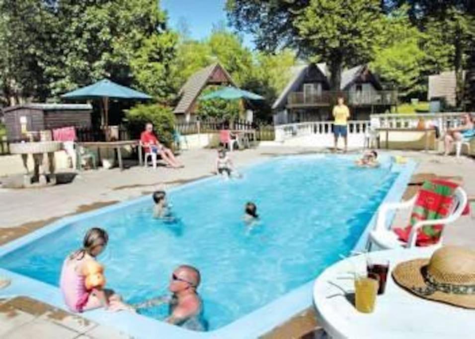 3 Bedroom Lodge With Hot Tub On Lovely Quiet Holiday Park In Cornwall Gunnislake Екстериор снимка